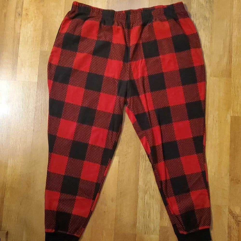 Holiday Time Red and Black‎ Plaid Fleece Jogger Pants Pajamas Size 3X Womens